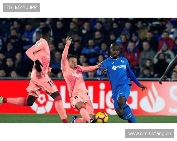 巴萨进攻体系过度依赖边路，战术局限性对争冠形势产生潜在影响。