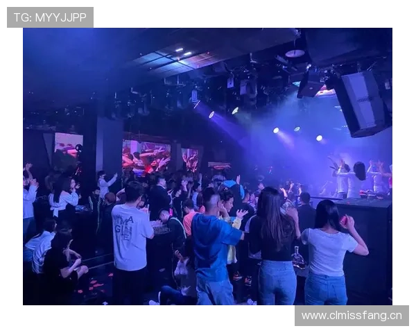 唐佳豪训练完直接去夜店蹦到凌晨？