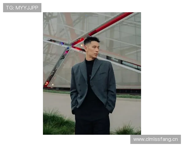 看到林书豪的日常照有点懵：球场像打仗，生活像躺赢富豪